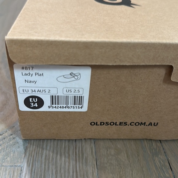 Old Soles Lady Plat Mary Janes Size 34 (2.5) - Picture 4 of 5